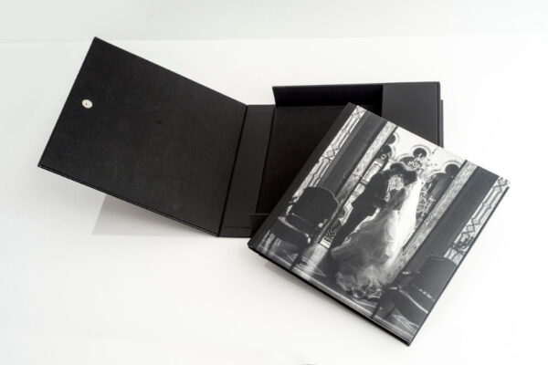 foto libro con caja protectora
